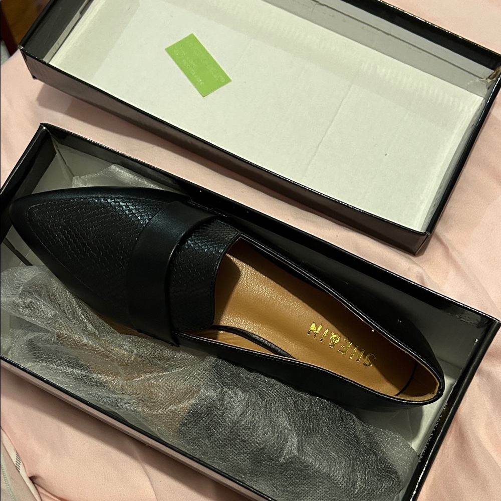 SHEIN Black Textured Loafers